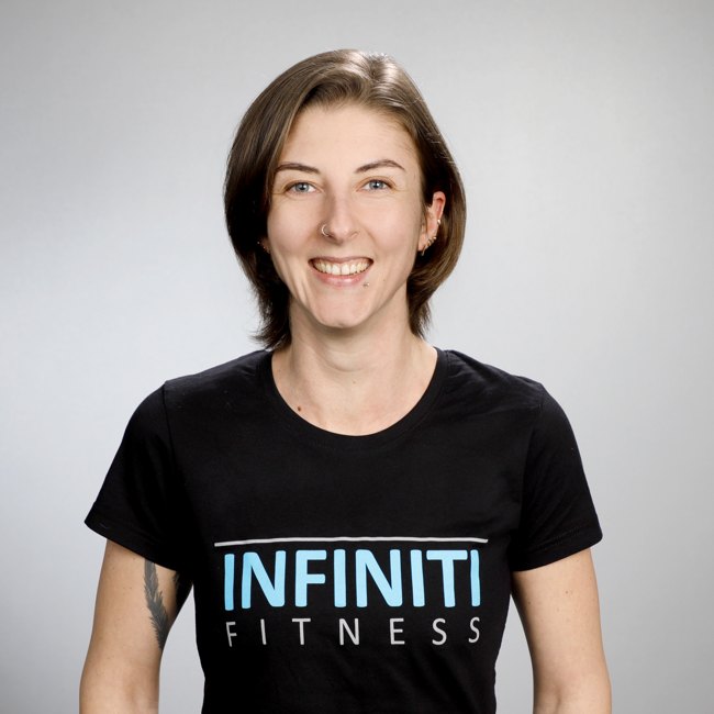 Porträt von Xenia aus dem INFINITI Team